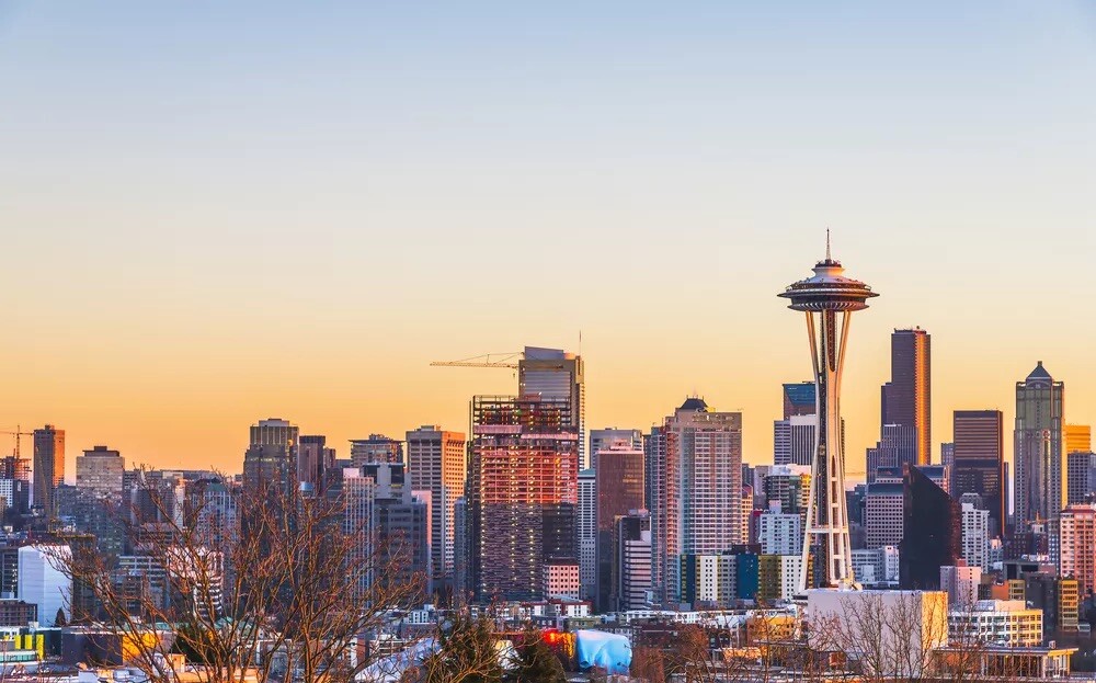 seattle skyline dusk